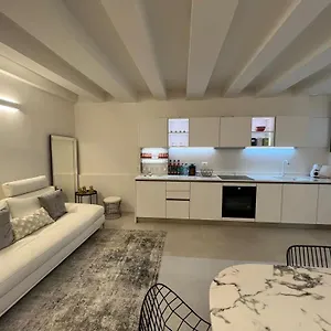  Apartment Immobiliare Nk Palazzo Bonvicini