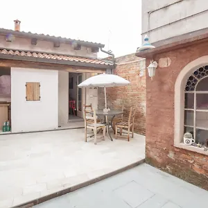 https://ca-de-la-gondola-murano.hotelslidodijesolo.com