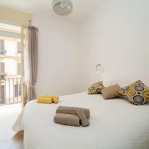 https://napolicentro-suite.hotels-amalfi.com