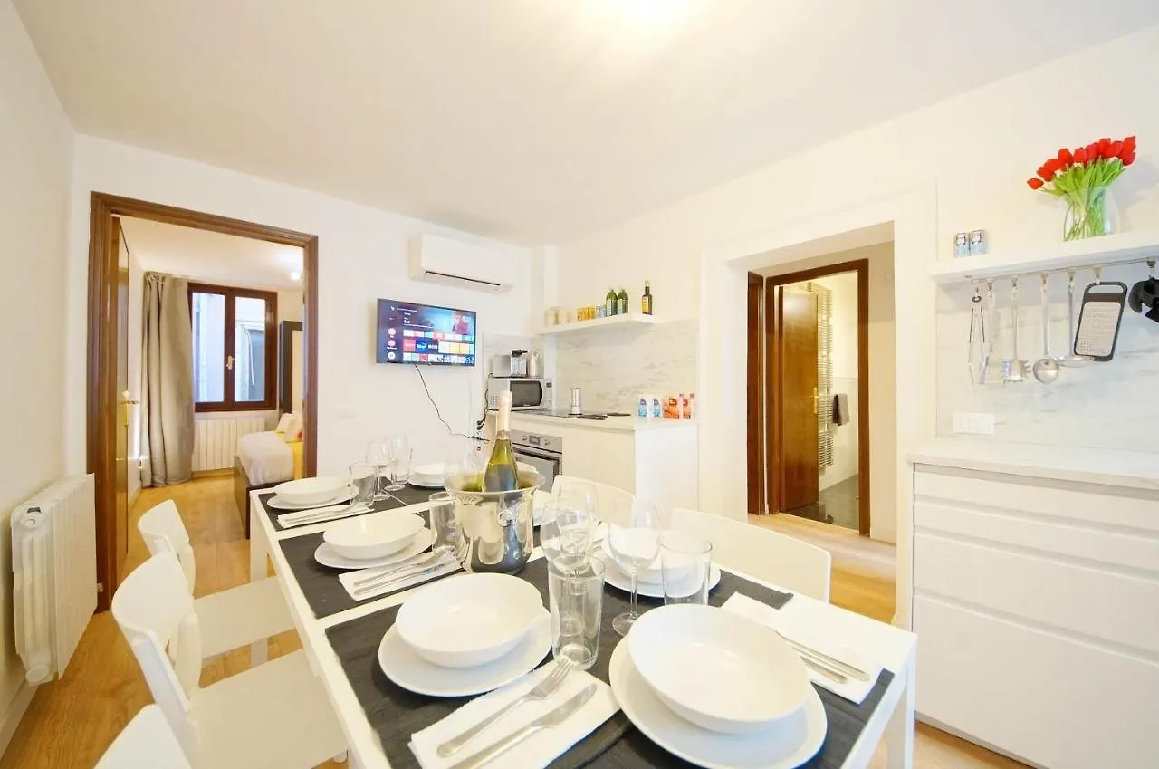 Calle Dei Fabbri Apartment Marble Venice Italy