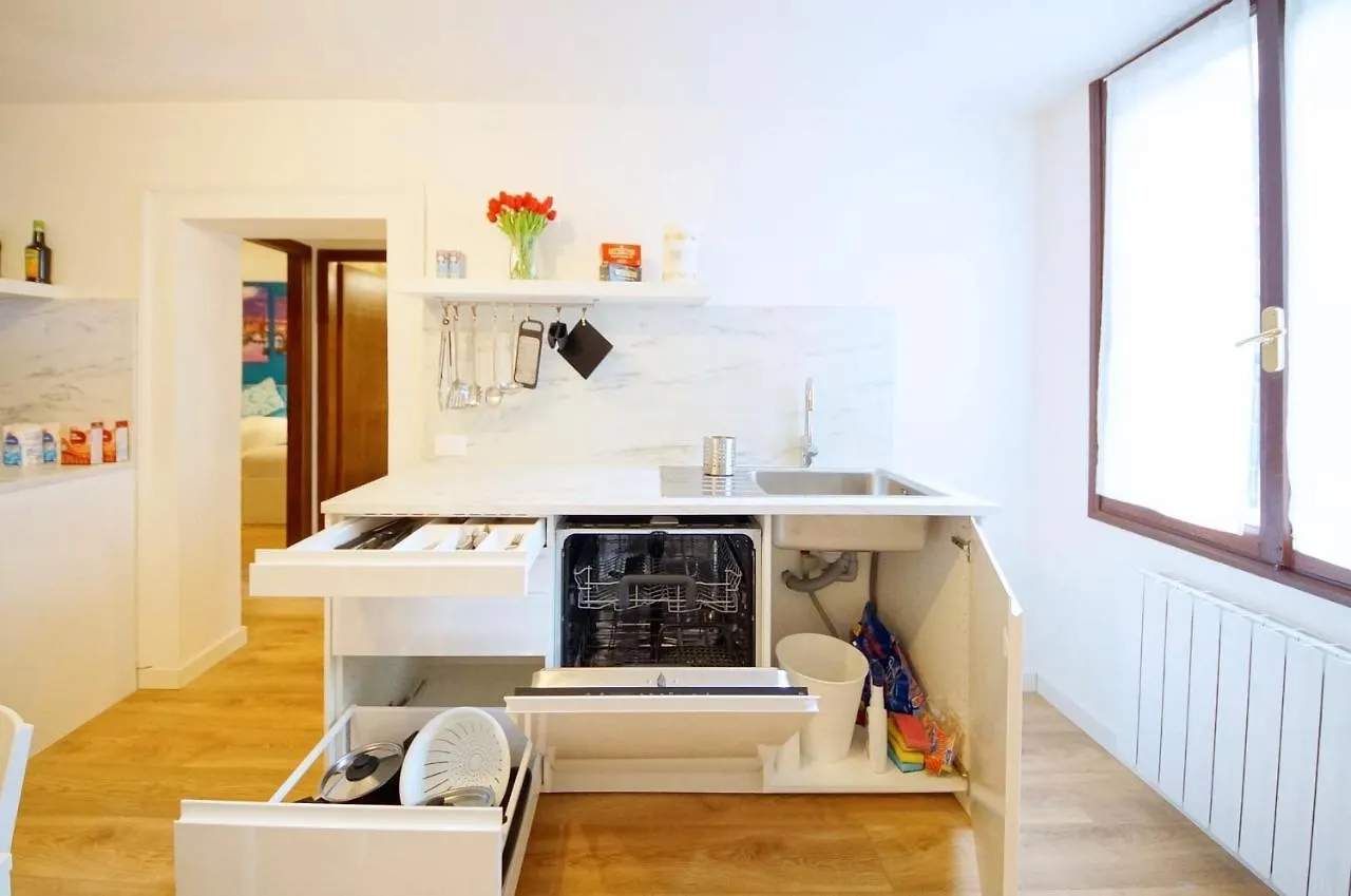Calle Dei Fabbri Apartment Marble Venice